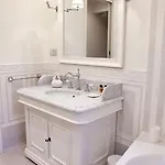 Ca Spada 2 Bedrooms & 2 Bathrooms 招待所 威尼斯