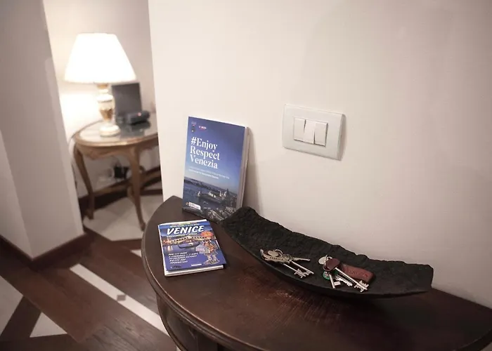 Гостевой дом Ca Spada 2 Bedrooms & 2 Bathrooms Венеция