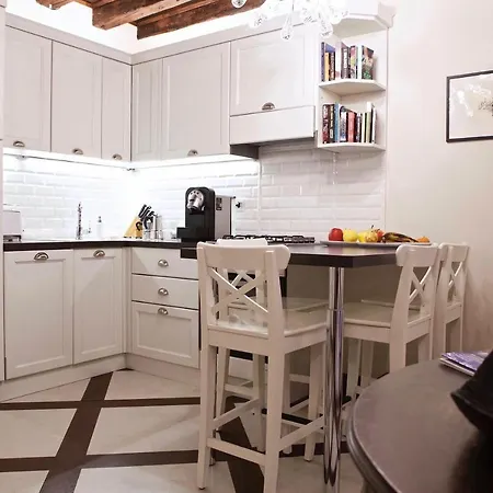 Ca Spada 2 Bedrooms & 2 Bathrooms 招待所 4*