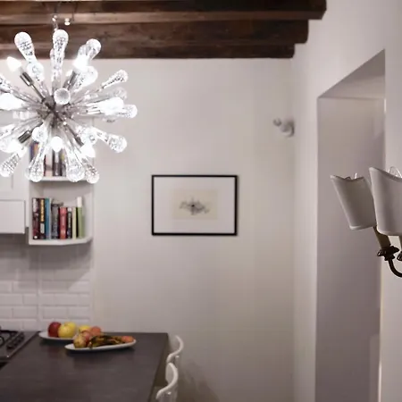 Ca Spada 2 Bedrooms & 2 Bathrooms 招待所 4*