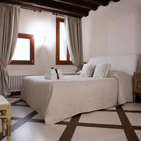 Ca Spada 2 Bedrooms & 2 Bathrooms